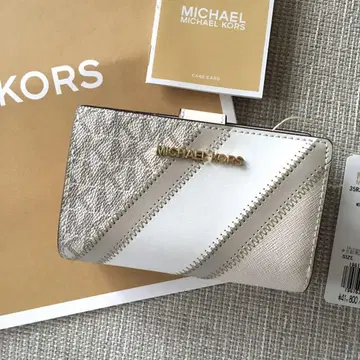 새상품 MICHEAL KORS 마이클코어스 정가 41,800엔 지갑
