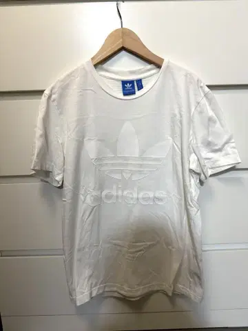 아디다스 화이트 티셔츠
