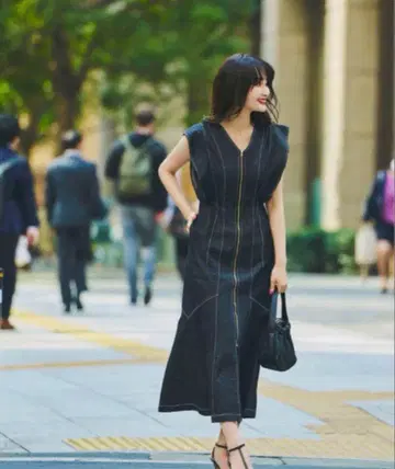 러그 문 원피스 플레어 슬리브 데님 원피스