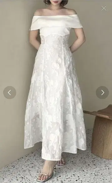 dazzlin 시어 재규어 코르셋 원피스 화이트