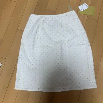 시빌라 자수 스커트