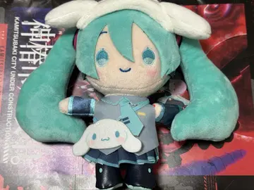 피아프로 산리오 하츠네 미쿠 시나몬 롤 봉제 인형 마스코트