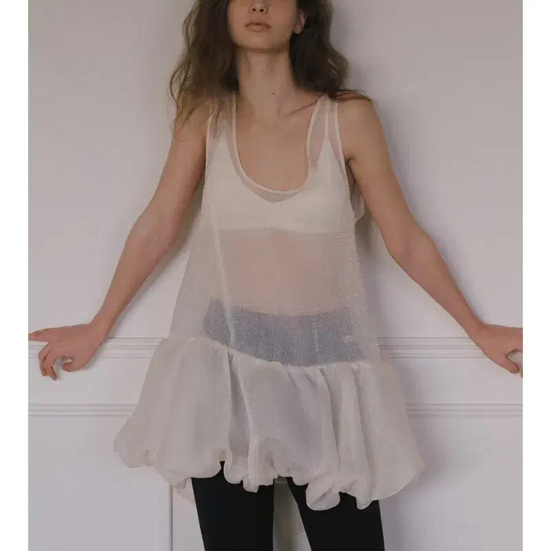 韓国商品/OVERDUEFLAIR ORGANZA BALLOON MINI DRESS 韓国商品/OVERDUEFLAIR ORGANZA BALLOON MINI DRESS