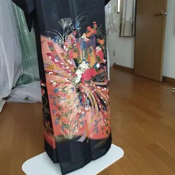 로노의 전통 예복 기모노
