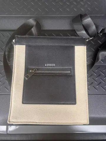 The tote bag 토트백 아들러 백