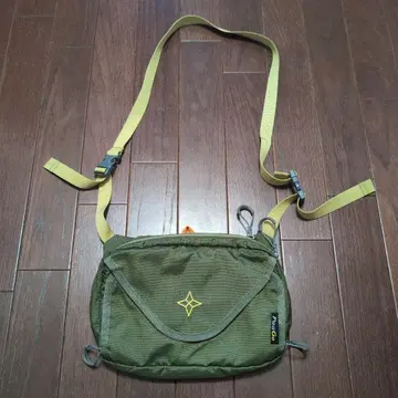 PaaGoWorks의 프론트 파우치
