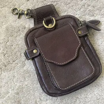 LEATHER CHEAT YOU 바디백 다크 브라운
