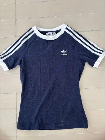 아디다스 네이비 반팔 티셔츠 XS 슬림 핏 쓰리 라인
