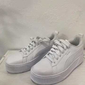 푸마. 여성 신발