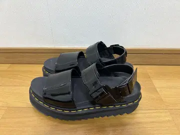 Dr.Martens 샌들 AW501