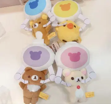 리락쿠마 크레인에 매달린 부루부루 봉제 인형 4종 세트