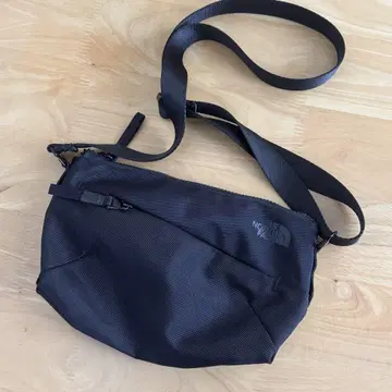 THE NORTH FACE 숄더백 블랙