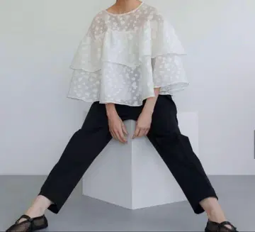 라플로우 자카드 레이어드 블라우스