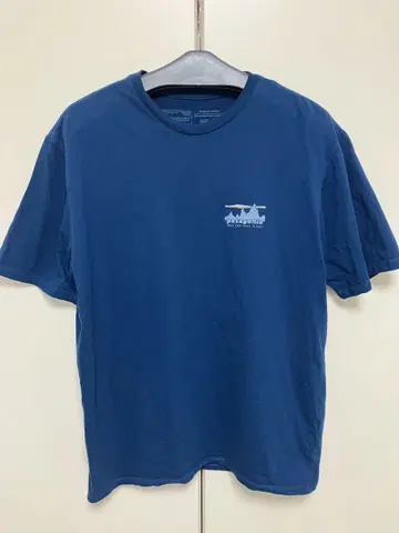 거의 새상품 patagonia 남성용 '73 스카이라인 티셔츠 S 사이즈