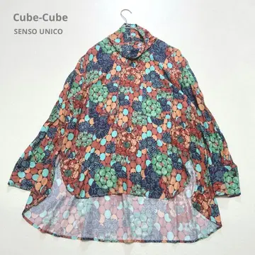 새상품급 센소유니코 Cube-Cube 공 플라워 블라우스 튜닉 올 패턴