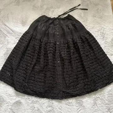 핑크하우스 피코 프릴 블랙 플레어 스커트
