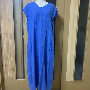 자유구 파란색 슬리브리스 린넨 롱 원피스