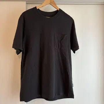 파타고니아 블랙 티셔츠