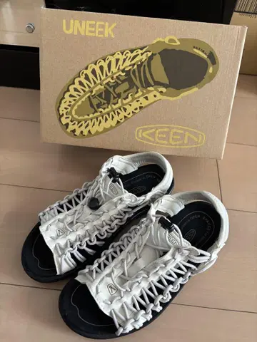 KEEN 킨 유니크 투 오티 24cm