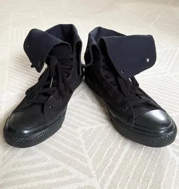 CONVERSE 척 테일러 올 블랙 25cm 미드 컷 미사용