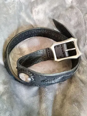KMRii 가죽 벨트 스터드 장식 블랙