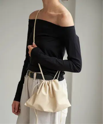 les Tendre leather clutch 백