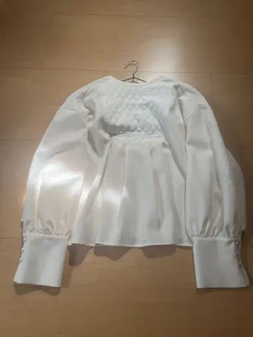 블라우스 화이트