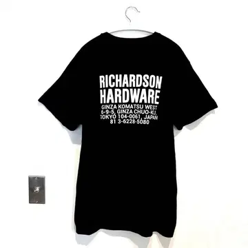 RICHARDSON HARDWARE 블랙 주소 티셔츠 리차드슨