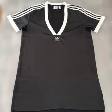 아디다스 V넥 원피스 블랙 M 사이즈 adidas