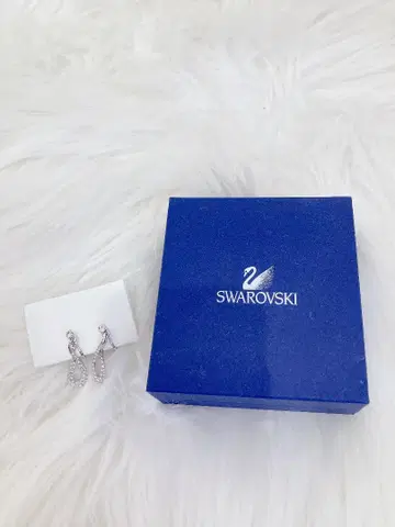 스와로브스키 실버 크리스탈 귀찌