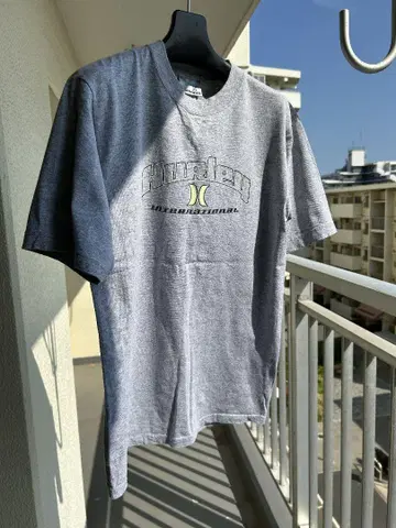Hurley 그레이 티셔츠 새상품급 미국산 S 사이즈