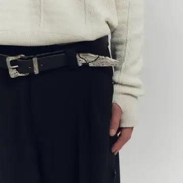 누루스 파열된 검 벨트