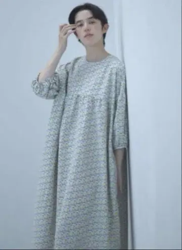 새상품 미나 페르호넨 헬리한센 콜라보 원피스 페블 그레이 M