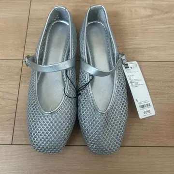 지유 메쉬 멜리 제인 슈즈 S 새상품 실버 플랫 슈즈