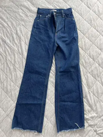 SLY JEANS 플레어 데님 사이즈 23