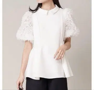 CELFORD 카라 부착 프릴 블라우스 WHT 새상품급