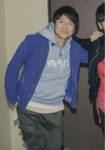사쿠라이 후드티 골든 서클 같은 형태 동일 컬러 미사용