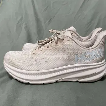 HOKA 클리프톤 9 베이지 러닝화 중고