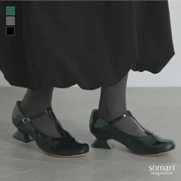 오샤레 워커 블랙 에나멜 T 스트랩 신발 S 사이즈