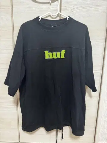 MADISON FOOTBALL CREW HUF 티셔츠 풋볼 크루