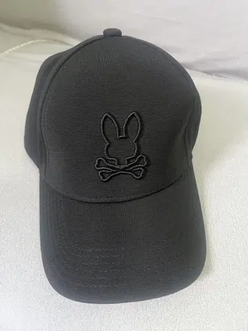 블랙 토끼 로고 캡