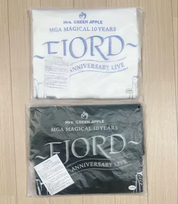 미세스 FJORD (피요르드) 크롭 로고 티셔츠 화이트/블랙