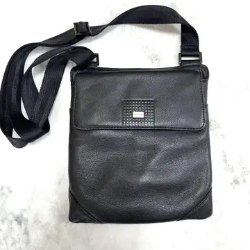 FIGARO 피가로 블랙 가죽 사코슈 숄더백