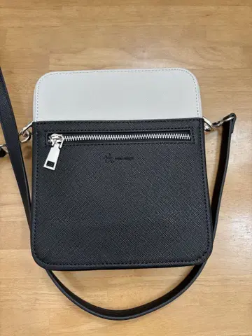 다케오 키쿠치 TAKEO KIKUCHI 바이컬러 숄더백