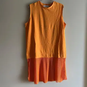 미사용 새상품 TRANOI. 슬리브리스 탑 오렌지