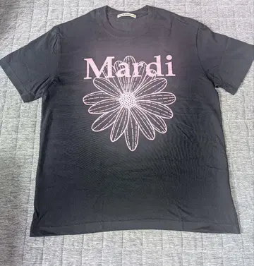 Mardi Mercredi 블랙 티셔츠 플라워 프린트