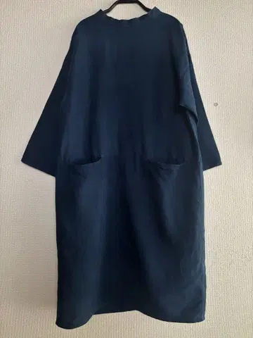 나카가와 마사시치 상점 두꺼운 원단 배색 원피스 백 버튼