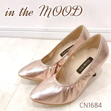 in the MOOD 하이힐 메탈릭 크루쉬 크루쉬 펌프스