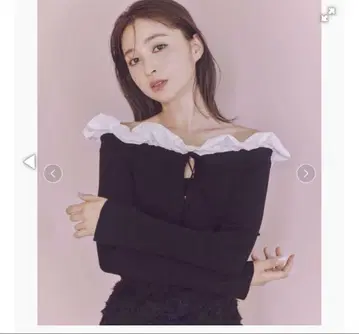 SNIDEL 프릴 오프숄더 풀오버