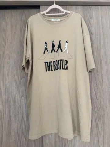 THE BEATLES FREAK'S STORE 티셔츠 베이지